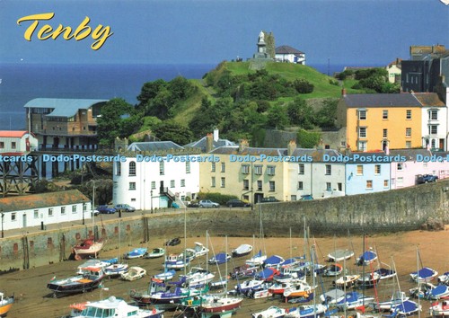 D230418 tenby castle hill - d230418,