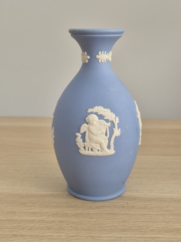 Vintage wedgwood blue jasper - blue,