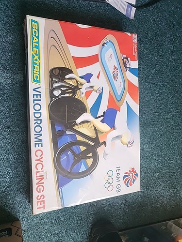Scalextric velodrome cycling - scalextric,
