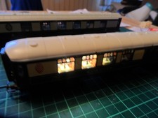 HORNBY Pullman Coach with