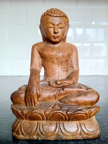 Vtg hand carved - vtg, wooden