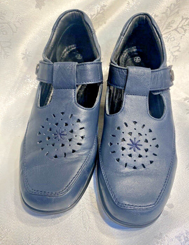 Stunning ladies pavers navy - ladies,