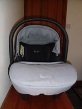 Silver Cross Simplicity Car Seat with: Adaptor, removable hood/sunshade Foot cov