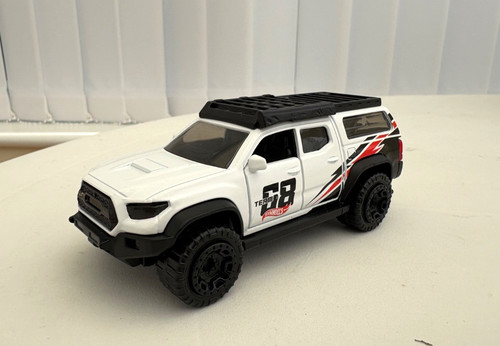 Hot wheels 2025 - toyota, tacoma