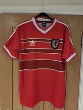 Wales  Cymru 1984 Home Red