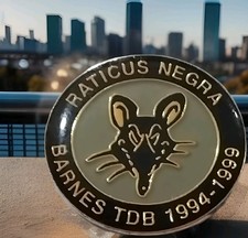 UK METROPOLITAN POLICE BLACK RAT LAPEL PIN BADGE TIE TAC