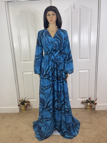 Vibrant blue patterned wrap - patterned,