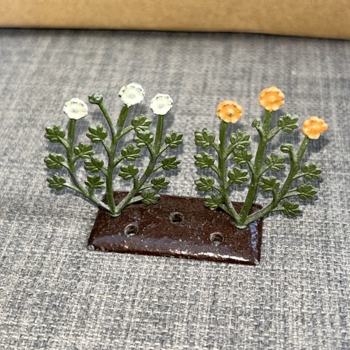 Britains miniature garden lead - miniature,