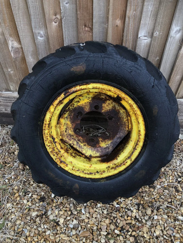 Jcb 3cx stud front wheel - stud,