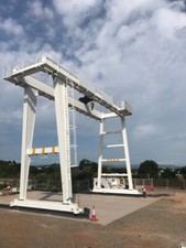 overhead gantry crane