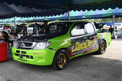Truck photo 12x8 - -, toyota
