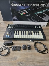 Native Instruments Komplete Kontrol S25 MIDI Keyboard – Boxed & Fully Working