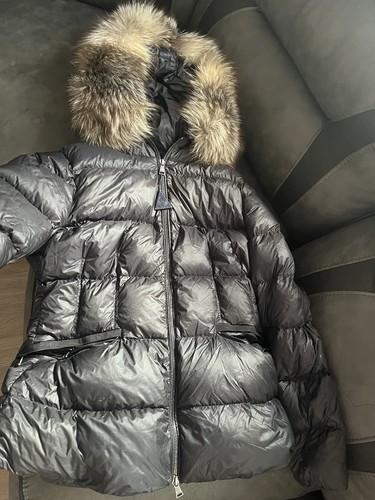 Women moncler coat size 8 - moncler,