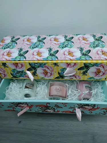 Floral design gift - design, yankee