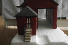 R8582 Goods Shed Hornby