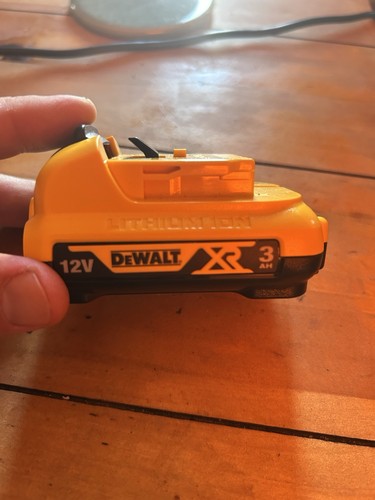 Dewalt dcb124 0ah - dewalt, xr
