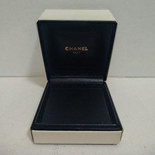 CHANEL genuine Jewelry case