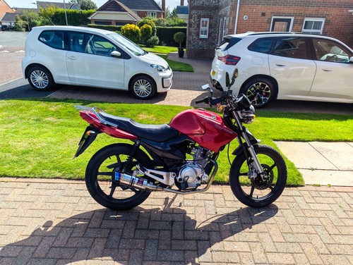 Ybr 125 motorbike - ybr, with