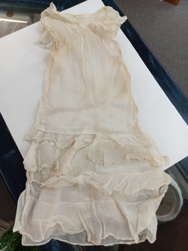 Antique child size sheer - size,