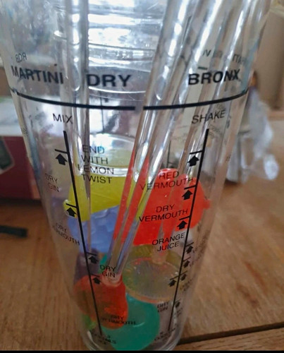 Cocktail shaker maker with - shaker,