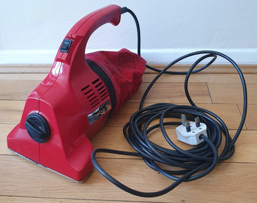 Dirt devil vacuum cleaner - devil,