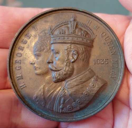 1935 king george and queen - king,