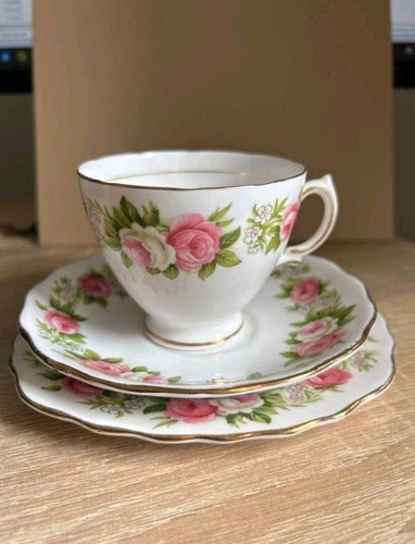 Colclough bone china tea - bone,