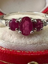Stunning 18 carat white gold ruby and diamond ring hallmarked 
