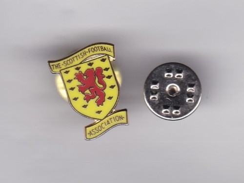 Scottish yellow lapel - fa,