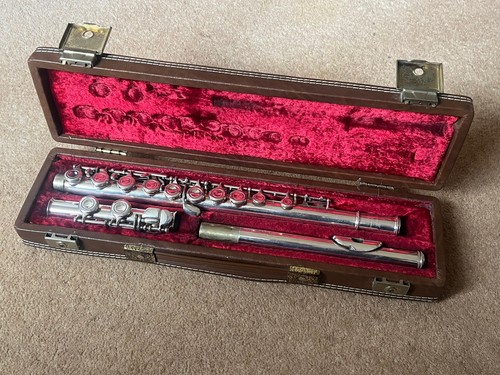 Boosey hawkes flute - boosey, with