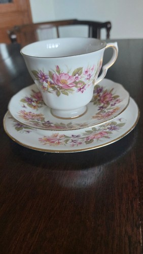 Colclough bone china wayside - colclough,