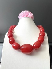Vintage style graduated oval - style,