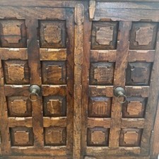 Skilfully Handcrafted Sheesham Wood Sideboard / Cupboard Unit