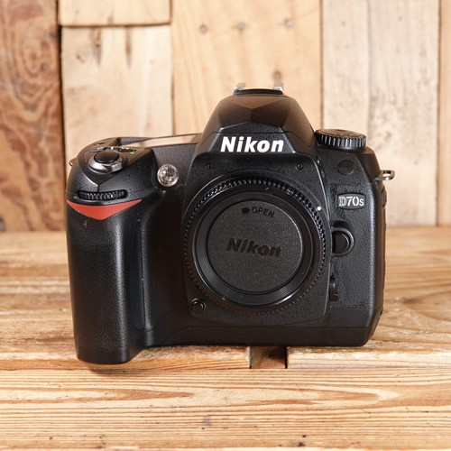 Used nikon d70s - nikon, camera