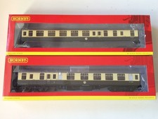 Set of 2 assorted Hornby OO Gauge BR Mk1 Coaches in Chocolate & Cream livery