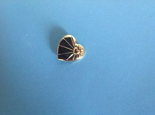 The Variety Club Gold Tone Heart Charity Pin Badge / Brooch