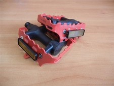 Red union cage pedals - red,
