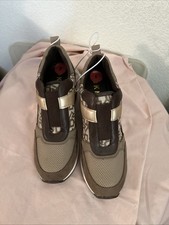 DKNY Brown Shoes Size 6 New 