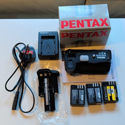 Pentax bg4 battery grip - battery,