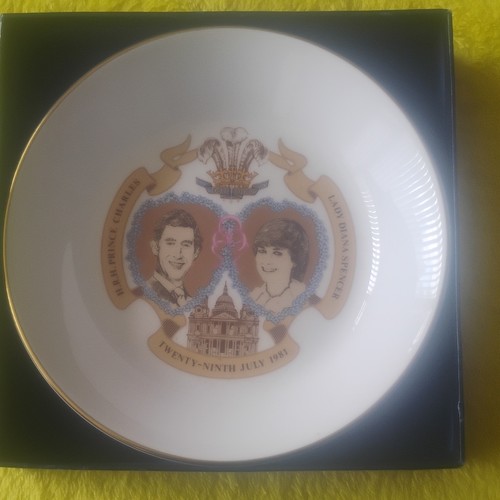 Royal worcester bone china - royal,