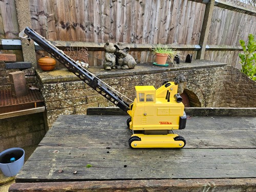 Tonka mighty crawler crane - tonka,