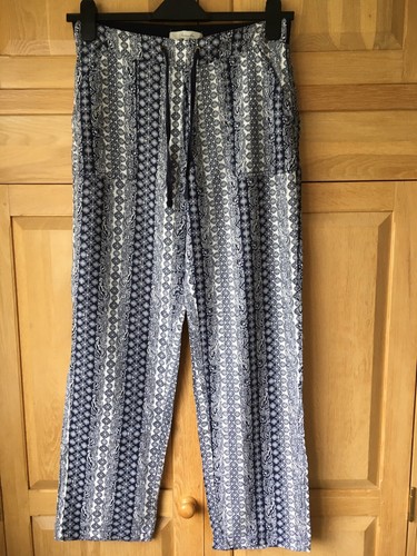 Blue white linen size - &, 10