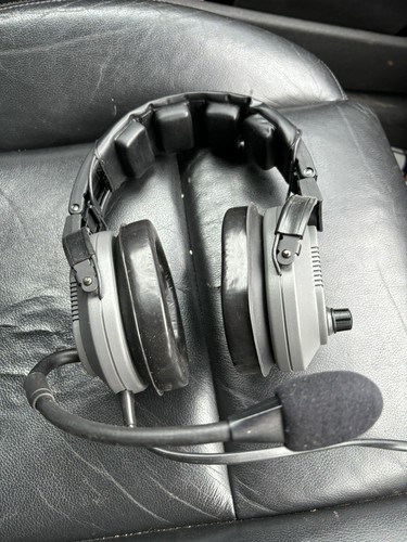 Aviation headset