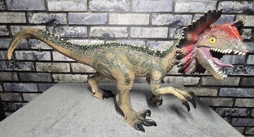 Giant dilophosaurus - giant,