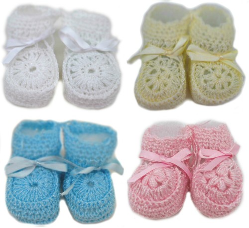Crochet baby booties ribbon - crochet,
