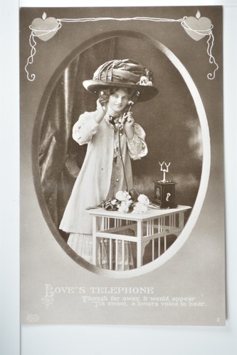 Woman large hat candlestick - large,