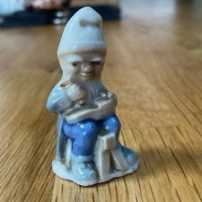 Wade Miniature Whimsies Lucky Leprechaun Ireland Porcelain Figurine 1 In Cobbler