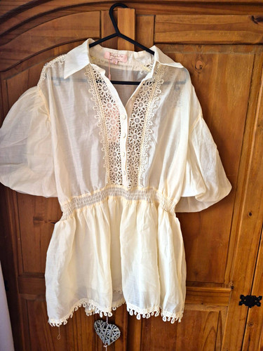 Emily london white cream - me,