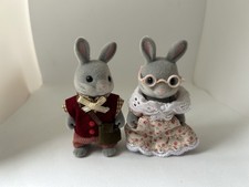 Sylvanian Families Vintage COTTONTAIL RABBIT FAMILY - Grandparents