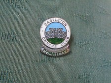 VINTAGE CASTLETON ( CARAVAN ) OWNERS CLUB COMMITTEE - ENAMEL LAPEL BADGE